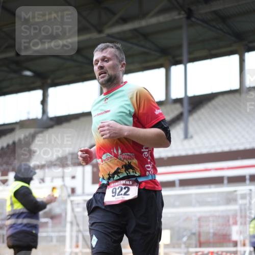 07.12.2025 - St. Pauli X-Mass-Run No. 15 Patografie http://msf.ph/oto/9368727 07.12.2025 11:14:40 Ziel 525, 922, 1776, 1778, 1798, 1804, 1805, 1806, 1807, 2040, 2211, 4010 meine-sportfotos.de