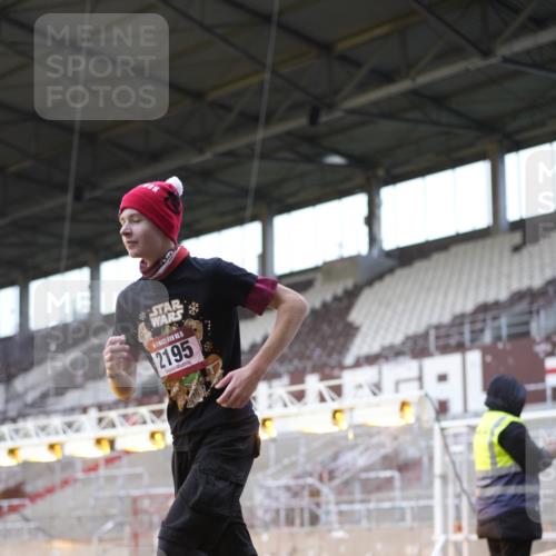 07.12.2025 - St. Pauli X-Mass-Run No. 15 Patografie http://msf.ph/oto/9368766 07.12.2025 11:15:59 Ziel 1821, 1825, 2195, 2464, 3326 meine-sportfotos.de