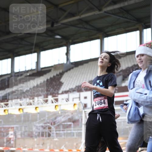 07.12.2025 - St. Pauli X-Mass-Run No. 15 Patografie http://msf.ph/oto/9368768 07.12.2025 11:16:00 Ziel 1800, 1802, 1821, 1825, 2195, 2464, 3326 meine-sportfotos.de