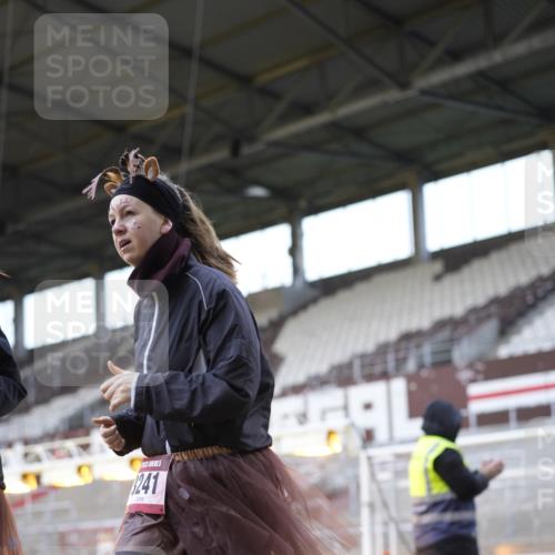 07.12.2025 - St. Pauli X-Mass-Run No. 15 Patografie http://msf.ph/oto/9368796 07.12.2025 11:16:08 Ziel 1800, 1802, 1821, 1825, 2195, 2464, 3241, 3256, 3326 meine-sportfotos.de