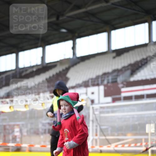07.12.2025 - St. Pauli X-Mass-Run No. 15 Patografie http://msf.ph/oto/9368815 07.12.2025 11:17:12 Ziel 1122, 1125, 1127, 1130, 1340, 1529, 1531, 1686, 2766 meine-sportfotos.de