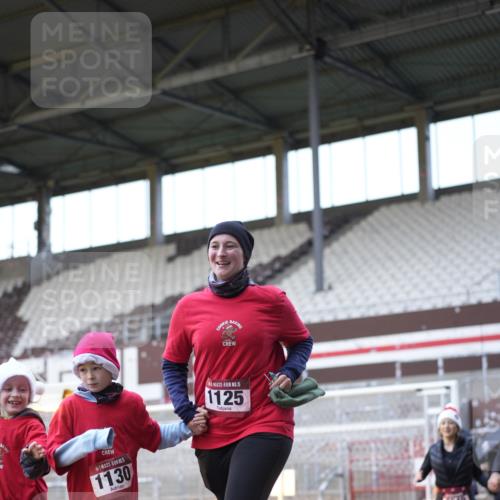 07.12.2025 - St. Pauli X-Mass-Run No. 15 Patografie http://msf.ph/oto/9368833 07.12.2025 11:17:16 Ziel 551, 1122, 1125, 1127, 1130, 1340, 1529, 1531, 1686, 2477, 2766, 2846, 2849 meine-sportfotos.de