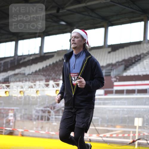 07.12.2025 - St. Pauli X-Mass-Run No. 15 Patografie http://msf.ph/oto/9368885 07.12.2025 11:18:25 Ziel 2045, 2918, 3138, 3158, 3304, 3634, 3636 meine-sportfotos.de