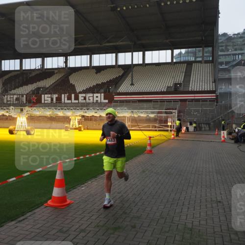 07.12.2025 - St. Pauli X-Mass-Run No. 15 Fabian Wolf http://msf.ph/oto/9368893 07.12.2025 09:56:15 Ziel 1483, 1530 meine-sportfotos.de