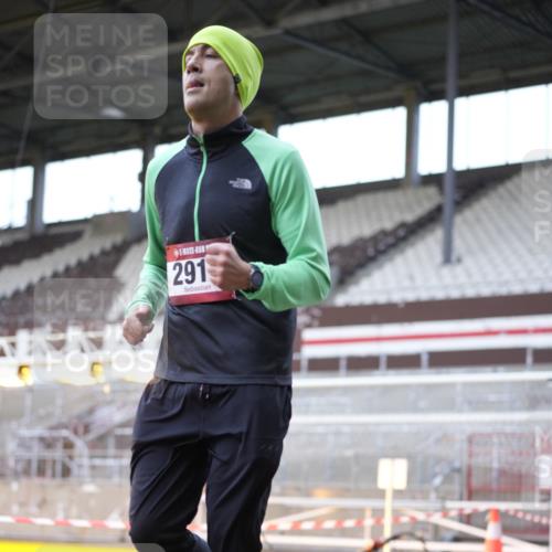 07.12.2025 - St. Pauli X-Mass-Run No. 15 Patografie http://msf.ph/oto/9368900 07.12.2025 11:18:28 Ziel 2045, 2918, 3138, 3158, 3304, 3634, 3636 meine-sportfotos.de