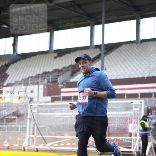 07.12.2025 - St. Pauli X-Mass-Run No. 15 Patografie http://msf.ph/oto/9368925 07.12.2025 11:19:05 Ziel 295, 302, 1617, 2064, 2067, 2597, 3205 meine-sportfotos.de