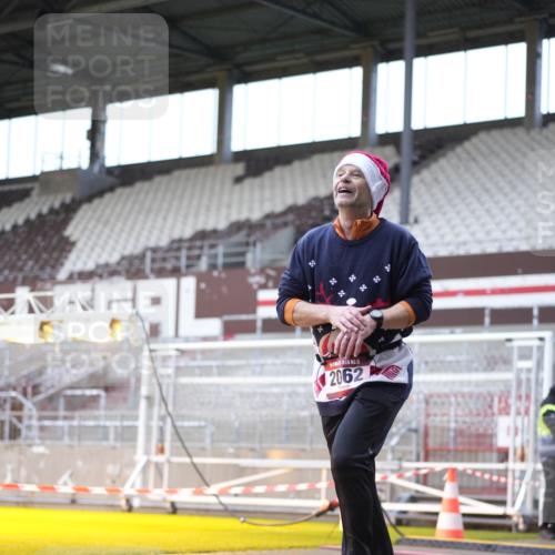 07.12.2025 - St. Pauli X-Mass-Run No. 15 Patografie http://msf.ph/oto/9368947 07.12.2025 11:19:19 Ziel 295, 302, 797, 2062, 2597, 2788, 3205 meine-sportfotos.de