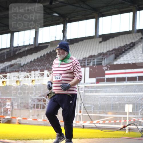 07.12.2025 - St. Pauli X-Mass-Run No. 15 Patografie http://msf.ph/oto/9368958 07.12.2025 11:19:26 Ziel 367, 373, 797, 1336, 1563, 2062, 2788 meine-sportfotos.de