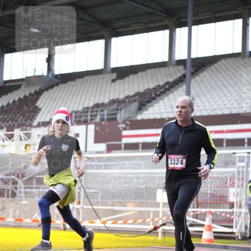 07.12.2025 - St. Pauli X-Mass-Run No. 15 Patografie http://msf.ph/oto/9368995 07.12.2025 11:19:53 Ziel 2217, 2581, 2771, 3075, 3160, 3170, 3324, 3822, 3823 meine-sportfotos.de