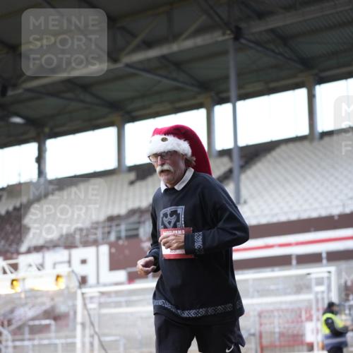 07.12.2025 - St. Pauli X-Mass-Run No. 15 Patografie http://msf.ph/oto/9369059 07.12.2025 11:20:47 Ziel 540, 765, 2379, 2462, 2601, 3037 meine-sportfotos.de