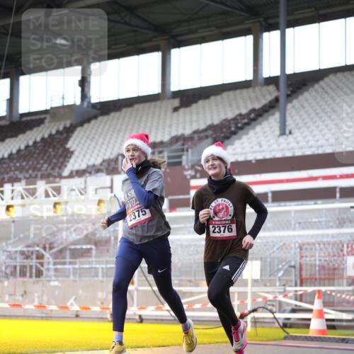 07.12.2025 - St. Pauli X-Mass-Run No. 15 Patografie http://msf.ph/oto/9369070 07.12.2025 11:21:07 Ziel 2375, 2376, 2854, 2867, 3135, 3220, 3283 meine-sportfotos.de