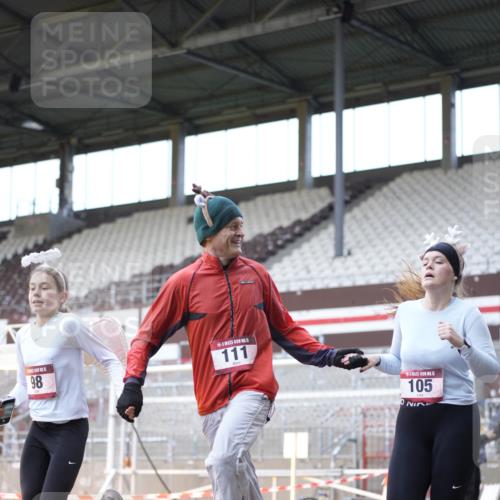 07.12.2025 - St. Pauli X-Mass-Run No. 15 Patografie http://msf.ph/oto/9369104 07.12.2025 11:21:22 Ziel 98, 105, 111, 232, 241, 1549, 1902, 1907, 2375, 2376, 2473, 2474, 2579, 2867, 3073, 3159, 3220, 3283 meine-sportfotos.de