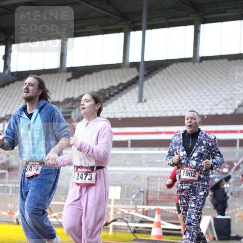 07.12.2025 - St. Pauli X-Mass-Run No. 15 Patografie http://msf.ph/oto/9369110 07.12.2025 11:21:25 Ziel 98, 105, 111, 232, 241, 1549, 1902, 1907, 2033, 2197, 2473, 2474, 2579, 3073, 3159, 3283 meine-sportfotos.de