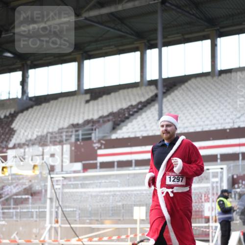 07.12.2025 - St. Pauli X-Mass-Run No. 15 Patografie http://msf.ph/oto/9369134 07.12.2025 11:21:47 Ziel 1284, 1297, 1775, 1779, 1904, 1939 meine-sportfotos.de
