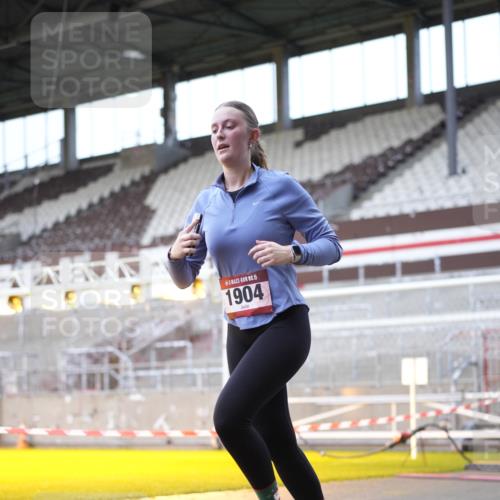 07.12.2025 - St. Pauli X-Mass-Run No. 15 Patografie http://msf.ph/oto/9369149 07.12.2025 11:21:50 Ziel 1284, 1297, 1775, 1779, 1904, 1939 meine-sportfotos.de