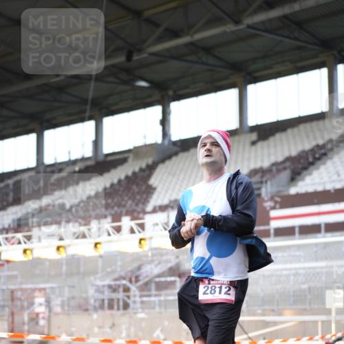 07.12.2025 - St. Pauli X-Mass-Run No. 15 Patografie http://msf.ph/oto/9369161 07.12.2025 11:22:14 Ziel 2812, 3474, 3475, 3820, 3821 meine-sportfotos.de