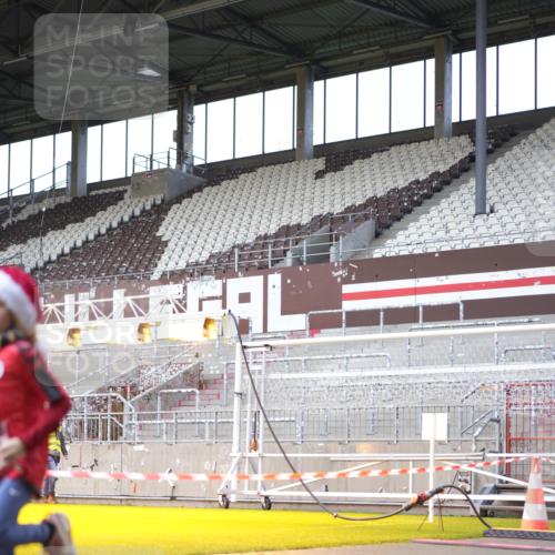 07.12.2025 - St. Pauli X-Mass-Run No. 15 Patografie http://msf.ph/oto/9369186 07.12.2025 11:22:27 Ziel 520, 1349, 1391, 1431, 2550, 2557, 2812, 2985, 3127 meine-sportfotos.de