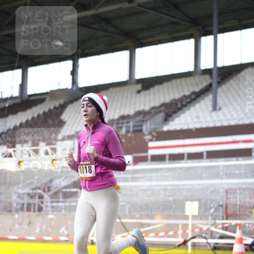 07.12.2025 - St. Pauli X-Mass-Run No. 15 Patografie http://msf.ph/oto/9369196 07.12.2025 11:22:34 Ziel 520, 1018, 1349, 1391, 1431, 2550, 2557, 2985, 3127 meine-sportfotos.de