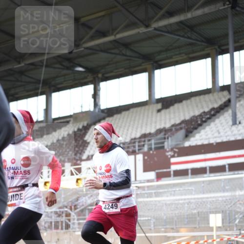 07.12.2025 - St. Pauli X-Mass-Run No. 15 Patografie http://msf.ph/oto/9369207 07.12.2025 11:23:01 Ziel 21, 69, 2023, 2373, 4249, 4824 meine-sportfotos.de