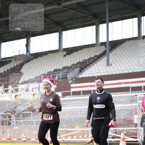 07.12.2025 - St. Pauli X-Mass-Run No. 15 Patografie http://msf.ph/oto/9369221 07.12.2025 11:23:10 Ziel 21, 69, 1141, 2023, 2373, 2821, 2823, 4249, 4824 meine-sportfotos.de