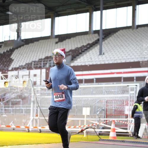 07.12.2025 - St. Pauli X-Mass-Run No. 15 Patografie http://msf.ph/oto/9369239 07.12.2025 11:23:25 Ziel 714, 1141, 2037, 2821, 2823, 3302, 4648 meine-sportfotos.de
