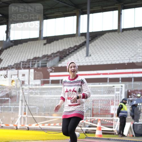 07.12.2025 - St. Pauli X-Mass-Run No. 15 Patografie http://msf.ph/oto/9369263 07.12.2025 11:23:42 Ziel 593, 2387, 2389, 2409, 3071, 3190, 3191 meine-sportfotos.de