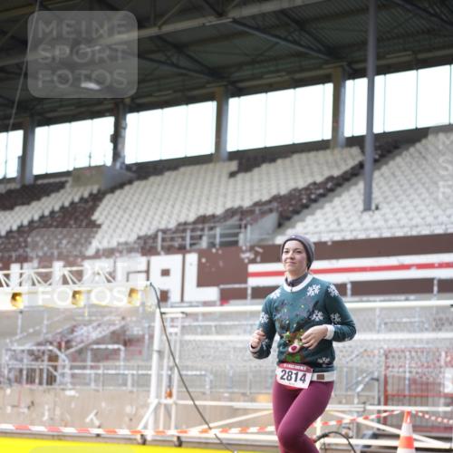 07.12.2025 - St. Pauli X-Mass-Run No. 15 Patografie http://msf.ph/oto/9369267 07.12.2025 11:23:52 Ziel 593, 2814, 3071 meine-sportfotos.de