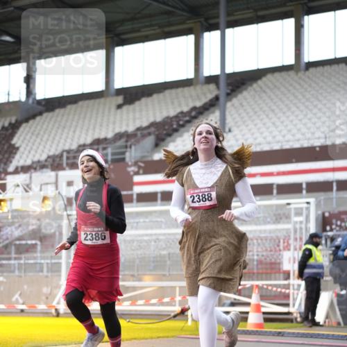 07.12.2025 - St. Pauli X-Mass-Run No. 15 Patografie http://msf.ph/oto/9369295 07.12.2025 11:24:10 Ziel 672, 813, 2386, 2388, 2605, 2606, 2875, 2881, 3361, 4840, 4841 meine-sportfotos.de