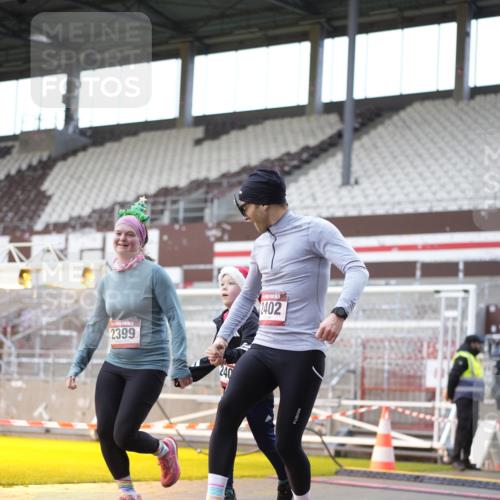 07.12.2025 - St. Pauli X-Mass-Run No. 15 Patografie http://msf.ph/oto/9369325 07.12.2025 11:24:20 Ziel 672, 1773, 2386, 2388, 2399, 2400, 2402, 2605, 2606, 2875, 2881, 3092 meine-sportfotos.de