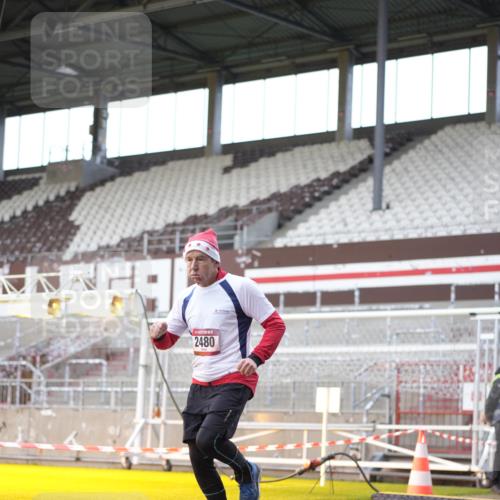 07.12.2025 - St. Pauli X-Mass-Run No. 15 Patografie http://msf.ph/oto/9369336 07.12.2025 11:24:30 Ziel 672, 1320, 1752, 1773, 2399, 2400, 2402, 2448, 2480, 2606, 2852, 3092, 3194 meine-sportfotos.de