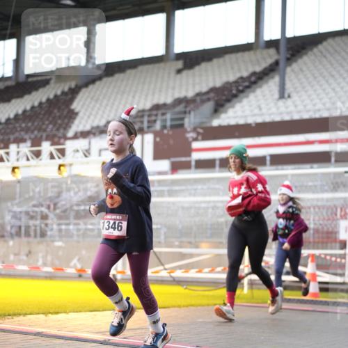 07.12.2025 - St. Pauli X-Mass-Run No. 15 Patografie http://msf.ph/oto/9369356 07.12.2025 11:24:36 Ziel 705, 1320, 1346, 1752, 2400, 2448, 2480, 2852, 2859, 2869, 3092, 3193, 3194, 3195, 3306 meine-sportfotos.de