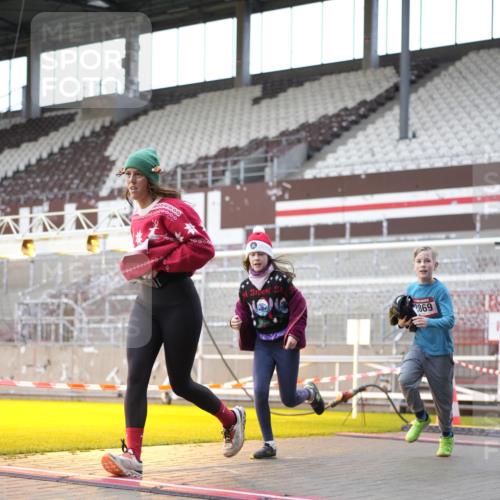 07.12.2025 - St. Pauli X-Mass-Run No. 15 Patografie http://msf.ph/oto/9369362 07.12.2025 11:24:37 Ziel 705, 1320, 1346, 1752, 2448, 2480, 2852, 2859, 2869, 3092, 3193, 3194, 3195, 3306, 4632 meine-sportfotos.de