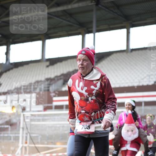 07.12.2025 - St. Pauli X-Mass-Run No. 15 Patografie http://msf.ph/oto/9369373 07.12.2025 11:24:42 Ziel 705, 1320, 1346, 1384, 1427, 1752, 2447, 2448, 2480, 2852, 2859, 2869, 3193, 3194, 3195, 3306, 3314, 4632 meine-sportfotos.de