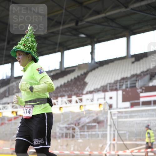 07.12.2025 - St. Pauli X-Mass-Run No. 15 Patografie http://msf.ph/oto/9369384 07.12.2025 11:24:48 Ziel 705, 1346, 1384, 1427, 1752, 2447, 2859, 2869, 3193, 3195, 3306, 3314, 4632 meine-sportfotos.de