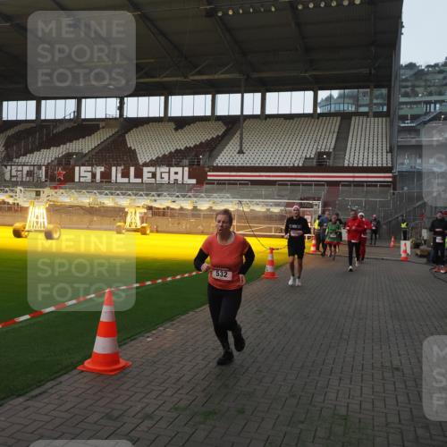 07.12.2025 - St. Pauli X-Mass-Run No. 15 Fabian Wolf http://msf.ph/oto/9369394 07.12.2025 09:58:36 Ziel 238, 261, 483, 532, 1003, 1115, 1173, 1528, 1603, 1782, 1785, 2205, 2392, 3308, 4031, 4206 meine-sportfotos.de