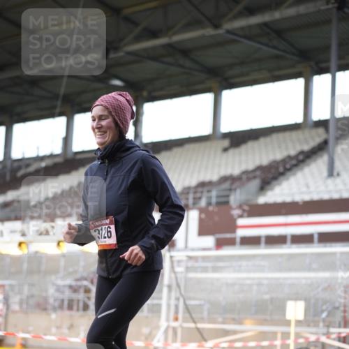 07.12.2025 - St. Pauli X-Mass-Run No. 15 Patografie http://msf.ph/oto/9369452 07.12.2025 11:25:06 Ziel 470, 473, 1527, 1544, 1855, 1858, 1961, 2151, 2193, 2244, 2981, 2990, 3126, 5003 meine-sportfotos.de