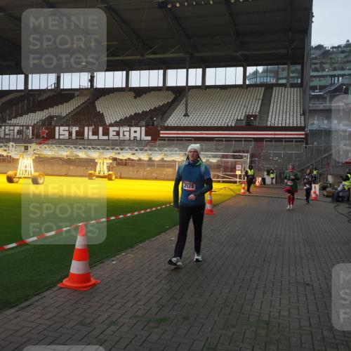 07.12.2025 - St. Pauli X-Mass-Run No. 15 Fabian Wolf http://msf.ph/oto/9369526 07.12.2025 09:59:11 Ziel 939, 1120, 2529, 3147, 3345 meine-sportfotos.de