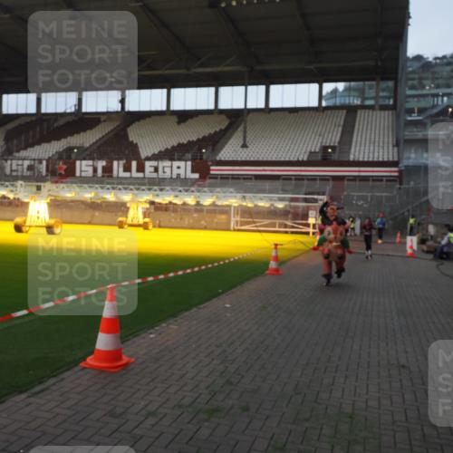 07.12.2025 - St. Pauli X-Mass-Run No. 15 Fabian Wolf http://msf.ph/oto/9369595 07.12.2025 09:59:19 Ziel 939, 1120, 2207, 2529, 2657, 3345 meine-sportfotos.de