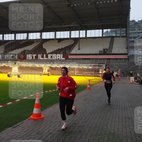 07.12.2025 - St. Pauli X-Mass-Run No. 15 Fabian Wolf http://msf.ph/oto/9369987 07.12.2025 10:00:39 Ziel 855, 1418, 1976, 2348, 3084 meine-sportfotos.de