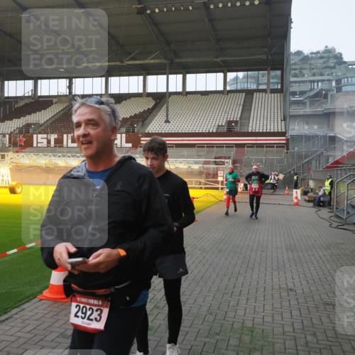 07.12.2025 - St. Pauli X-Mass-Run No. 15 Fabian Wolf http://msf.ph/oto/9370372 07.12.2025 10:02:29 Ziel 63, 304, 1105, 1828, 1829, 2604, 2923, 3944 meine-sportfotos.de