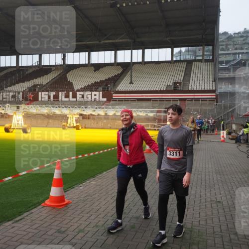 07.12.2025 - St. Pauli X-Mass-Run No. 15 Fabian Wolf http://msf.ph/oto/9370853 07.12.2025 10:05:12 Ziel 114, 202, 210, 292, 699, 1973, 1991, 2168, 2249, 2856, 2866, 3186, 3307, 3311 meine-sportfotos.de