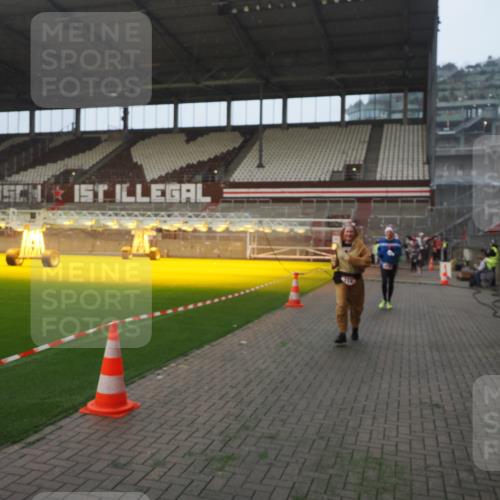 07.12.2025 - St. Pauli X-Mass-Run No. 15 Fabian Wolf http://msf.ph/oto/9370868 07.12.2025 10:05:14 Ziel 114, 202, 210, 292, 699, 1481, 1761, 2856, 2866, 3186, 3307, 3311 meine-sportfotos.de