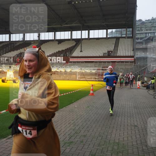 07.12.2025 - St. Pauli X-Mass-Run No. 15 Fabian Wolf http://msf.ph/oto/9370882 07.12.2025 10:05:16 Ziel 114, 202, 210, 292, 699, 1121, 1481, 1661, 1761, 2856, 2866, 3186, 3307, 3311, 4036 meine-sportfotos.de