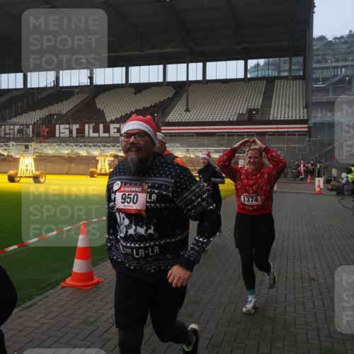 07.12.2025 - St. Pauli X-Mass-Run No. 15 Fabian Wolf http://msf.ph/oto/9370958 07.12.2025 10:05:27 Ziel 114, 543, 668, 950, 1121, 1316, 1374, 1481, 1661, 1761, 3186, 3386, 4036, 4556, 4558 meine-sportfotos.de