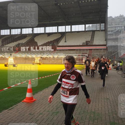 07.12.2025 - St. Pauli X-Mass-Run No. 15 Fabian Wolf http://msf.ph/oto/9371695 07.12.2025 10:07:23 Ziel 256, 265, 272, 517, 657, 685, 716, 767, 1187, 1234, 2983 meine-sportfotos.de