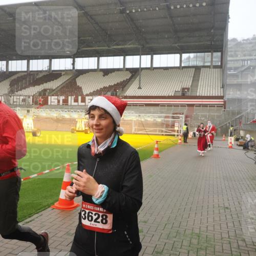 07.12.2025 - St. Pauli X-Mass-Run No. 15 Fabian Wolf http://msf.ph/oto/9371849 07.12.2025 10:08:07 Ziel 2691, 2692, 3627, 3628, 4231, 4623, 4624, 4626, 4734, 4737, 4740 meine-sportfotos.de