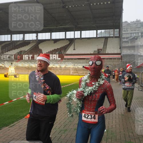 07.12.2025 - St. Pauli X-Mass-Run No. 15 Fabian Wolf http://msf.ph/oto/9371983 07.12.2025 10:08:44 Ziel 390, 707, 789, 947, 1002, 1031, 1176, 2247, 2248, 2521, 3212, 3332, 3335, 3495, 3671, 3759, 4205, 4232, 4234, 4451 meine-sportfotos.de