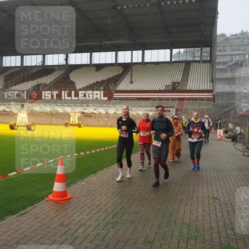 07.12.2025 - St. Pauli X-Mass-Run No. 15 Fabian Wolf http://msf.ph/oto/9372029 07.12.2025 10:08:49 Ziel 390, 707, 786, 789, 947, 1002, 1031, 1176, 2247, 2248, 2521, 3212, 3332, 3335, 3484, 3495, 3671, 3759, 3904, 3907, 4205, 4232, 4234, 4451 meine-sportfotos.de