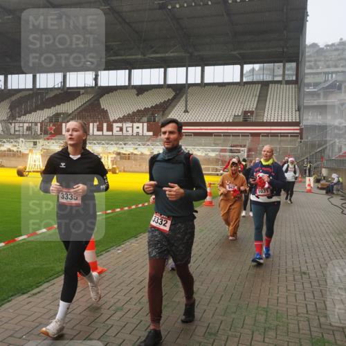 07.12.2025 - St. Pauli X-Mass-Run No. 15 Fabian Wolf http://msf.ph/oto/9372040 07.12.2025 10:08:50 Ziel 390, 707, 786, 789, 947, 1002, 1031, 1176, 2521, 3212, 3332, 3335, 3484, 3495, 3671, 3759, 3904, 3907, 4205, 4232, 4234, 4451 meine-sportfotos.de