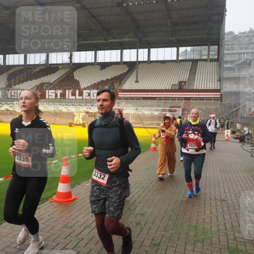 07.12.2025 - St. Pauli X-Mass-Run No. 15 Fabian Wolf http://msf.ph/oto/9372042 07.12.2025 10:08:51 Ziel 19, 390, 707, 786, 789, 947, 1002, 1031, 1176, 2521, 3212, 3332, 3335, 3484, 3671, 3904, 3907, 4232, 4234, 4451 meine-sportfotos.de